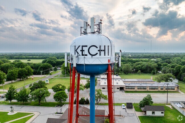 Kechi, KS city view